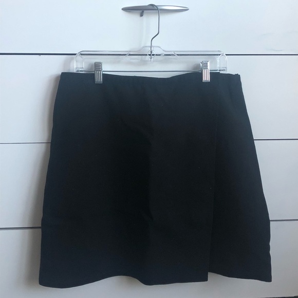 LOFT Dresses & Skirts - EUC LOFT Black Skirt (14)